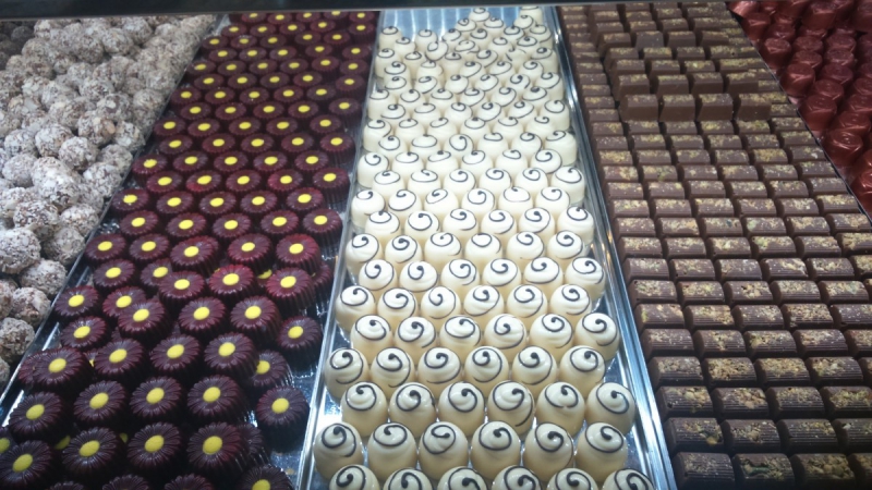 ecommerce-STE MAXIME-min_chocolates_milk_chocolate_white_chocolate_truffles_candy_food_treat_cacao-1213769